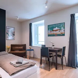 Hitrental Station , Zurigo Svizzera